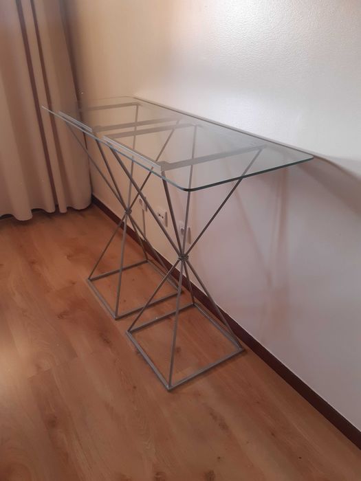 Consola / Mesa de apoio com tampo em vidro
