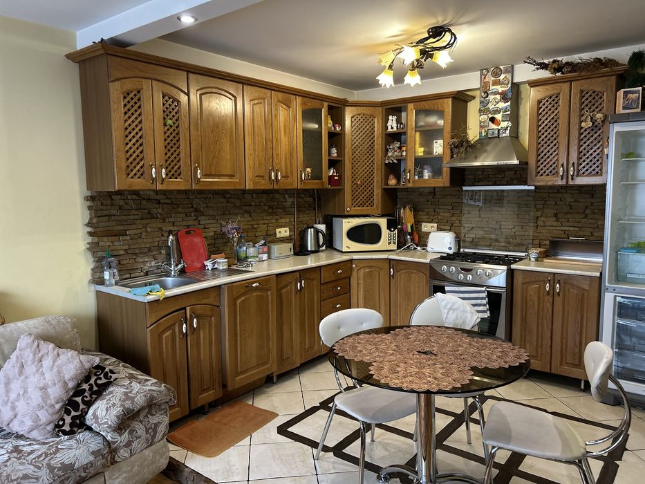 Продаж 2-х рівневоі на Мазепи