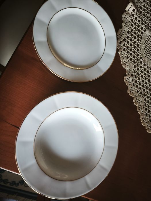 Serviço-Vista Alegre -Novo branco debruado a dourado