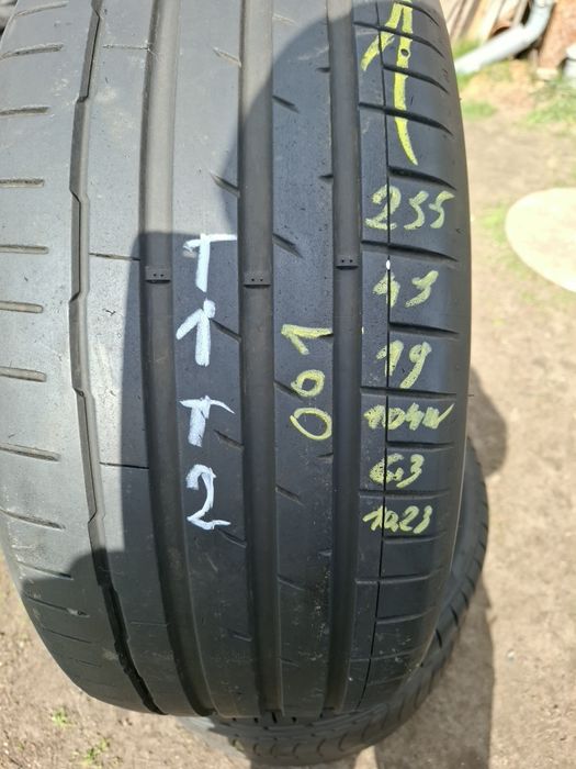 Hankook Ventus S1 evo 3 EV  T2 255.45.19.104w 6.3 mm z 23 rok