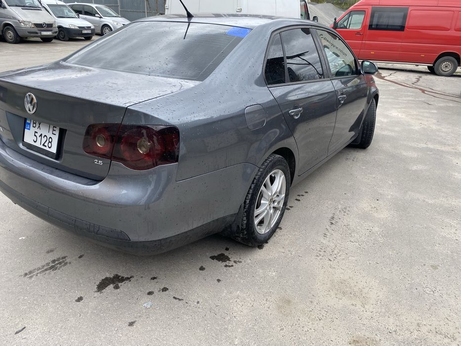 Продам авто , jetta 5 ,2010 рік