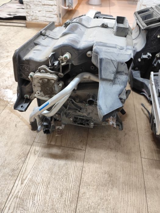 Nagrzewnica z wentylatorem komplet do Mitsubishi L200 2.5 DID