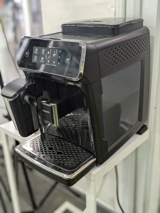 Кофемашина Phillips Saeco 2021 год