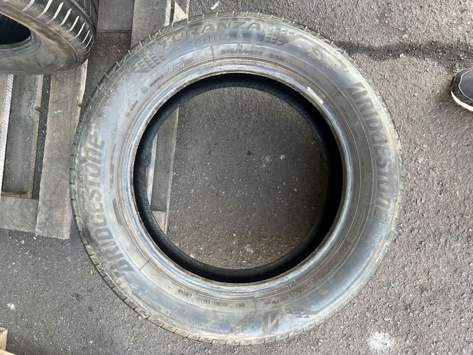 Шини 215 60 17 літо Bridgestone 6mm 2020