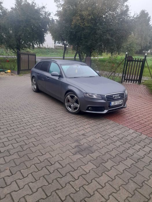 Audi A4 B8 2011 rok . Bogate wyposażenie.