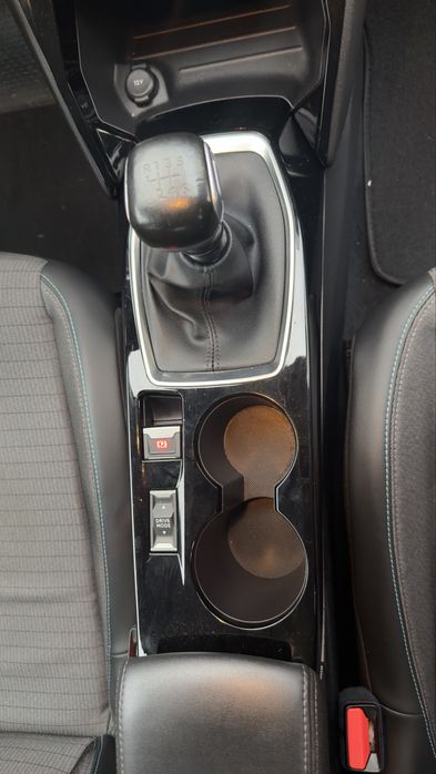 Peugeot 208 1.2 Turbo 100 CV Ano 2021 ( Versao Allure )