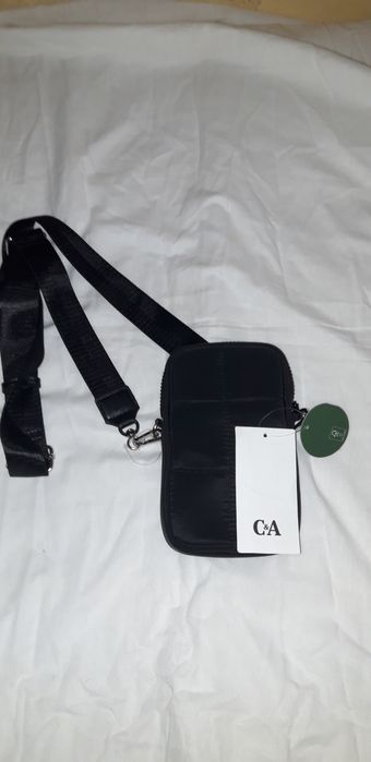 Bolsa tiracolo masculina nova C&A .
