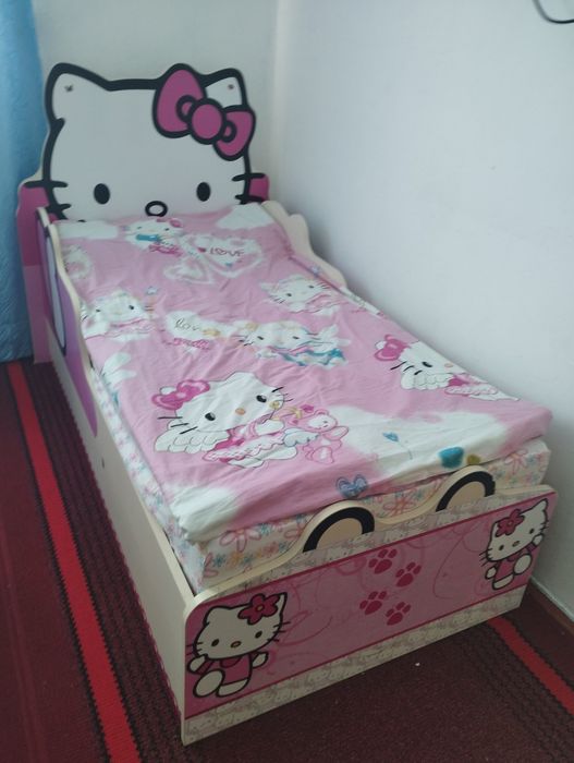 Ліжко дитяче для дівчинки