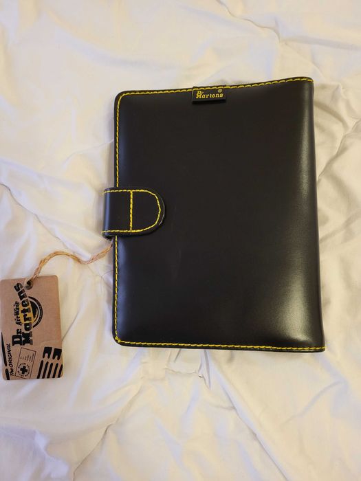 Segregator organizer Dr Martens. Nowy