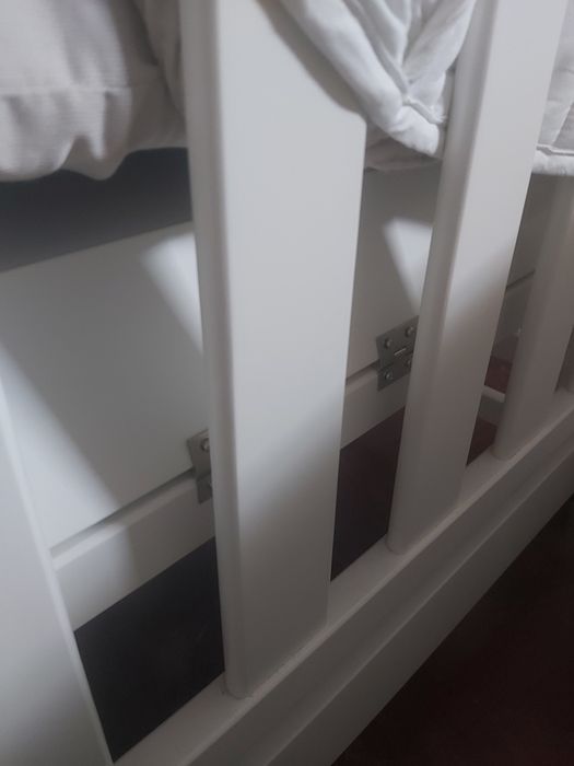 Berço next to me Trama