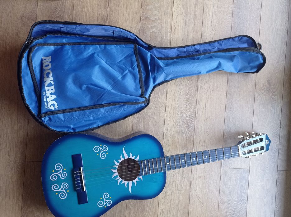 Gitara dla dziecka z pokrowcem