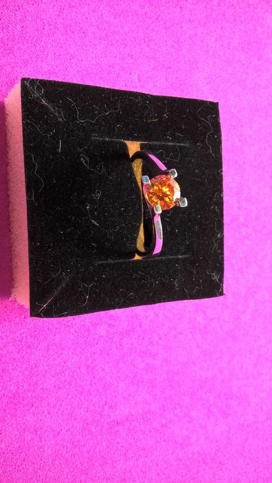Anel de Prata com Zircônia Laranja