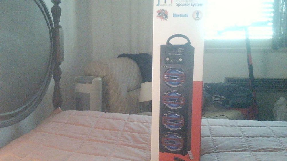 coluna de musica com microfone