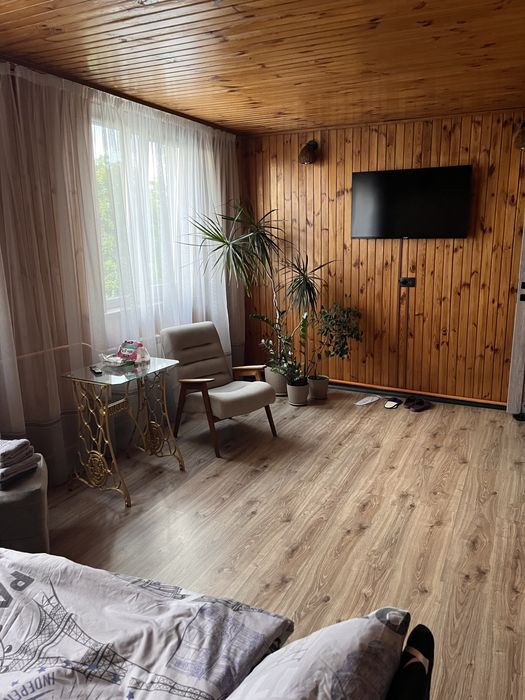 Оренда будинку з басейном, альтанки, бані .
