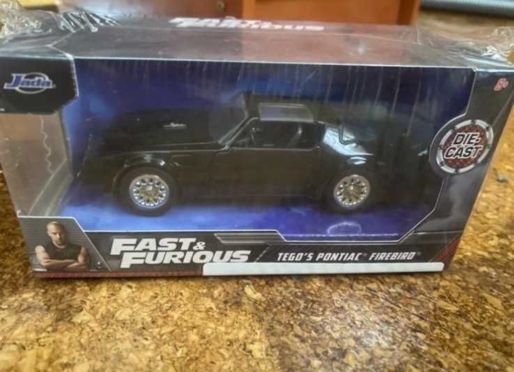 Carros 1/32 Fast and Furious + Porsche 718 Boxster Buraggo Vermelho