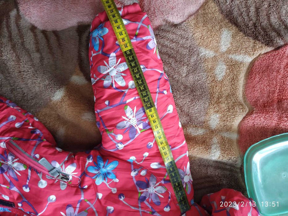 Комбінезон для дівчинки.