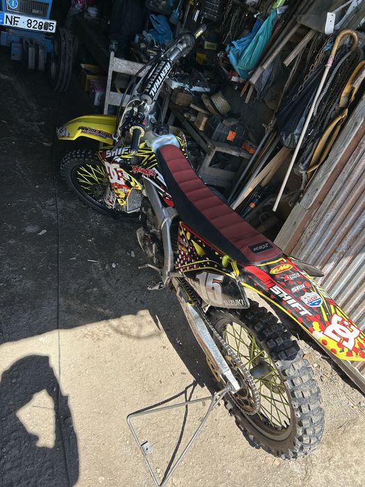 Mota Suzuki  rm top