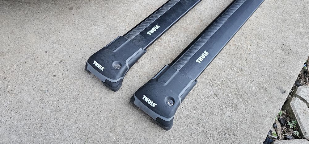 Bagażnik Thule Wingbar Edge na relingi