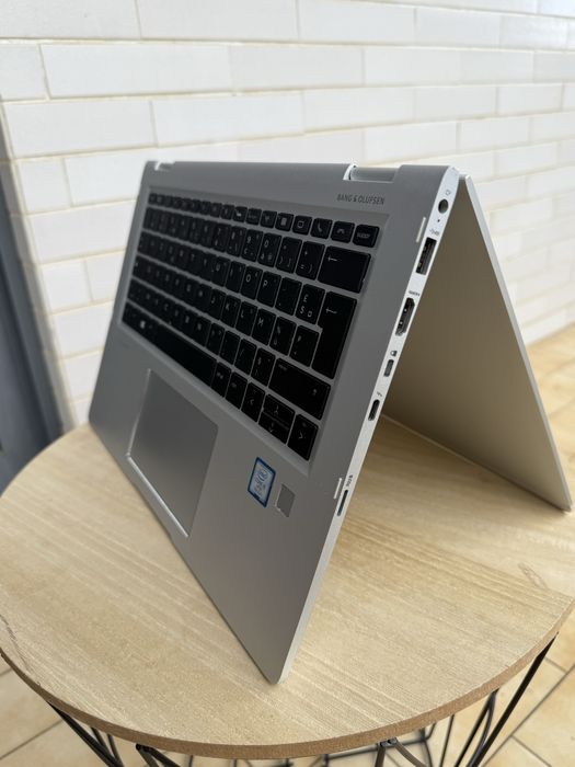 HP Elitebook 1030 G2 ,Core i5 7th generation 8 GB Ram 256 SSD