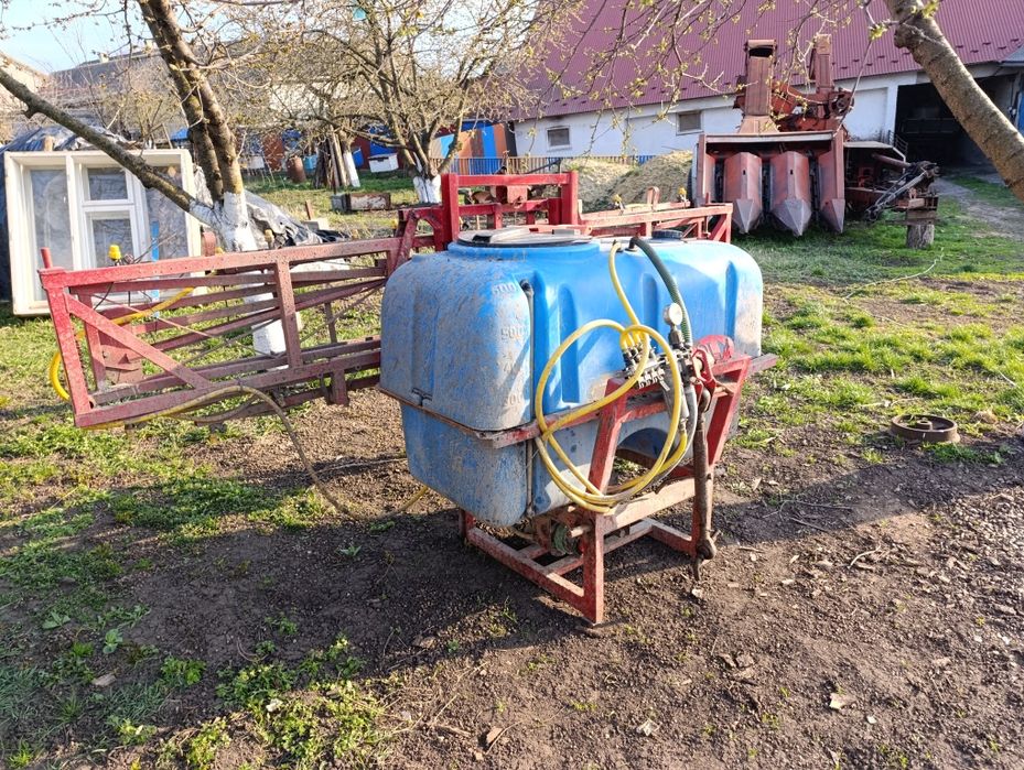 Оприскувач на 600 літрів