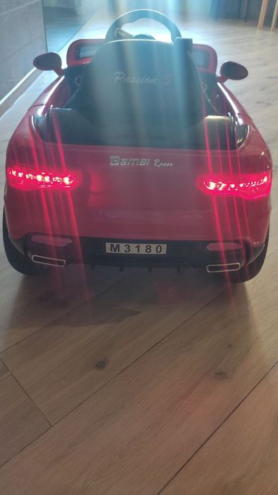Дитячий електромобiль Bambi