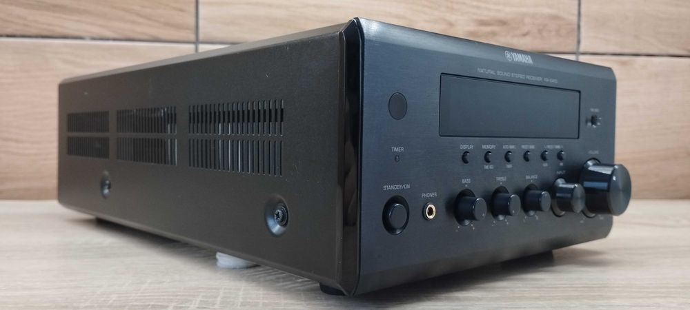 Yamaha RX-E410 (Amplituner-Wieża)