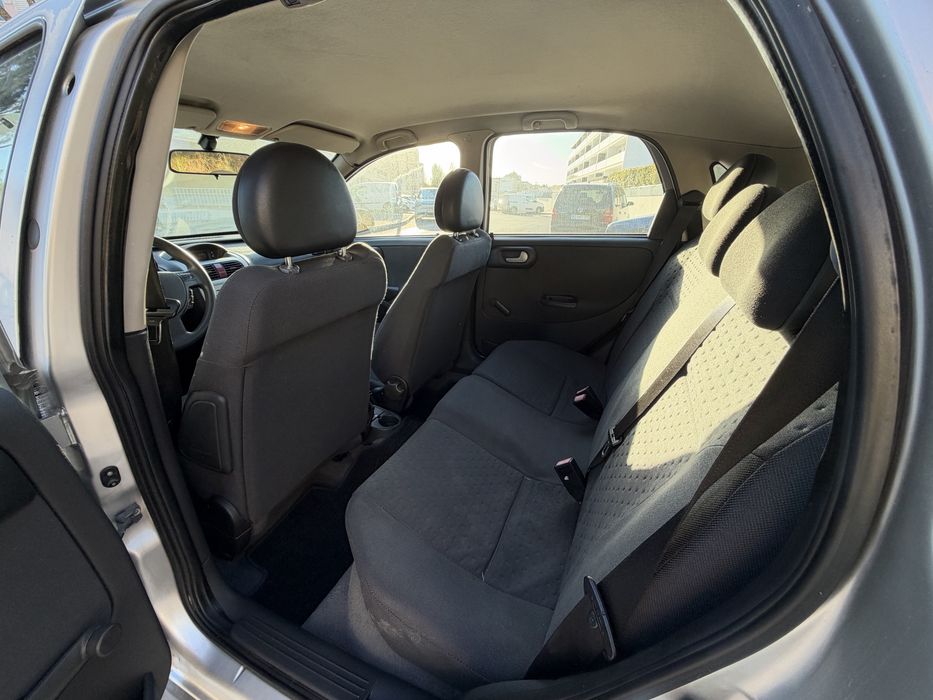 Opel Corsa 1.2i 16v - Apenas 109.000KM