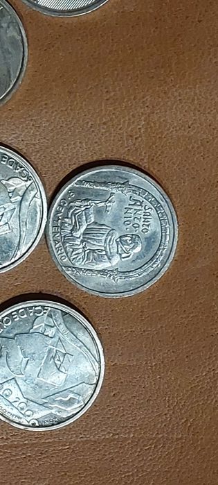 moedas de escudo em prata