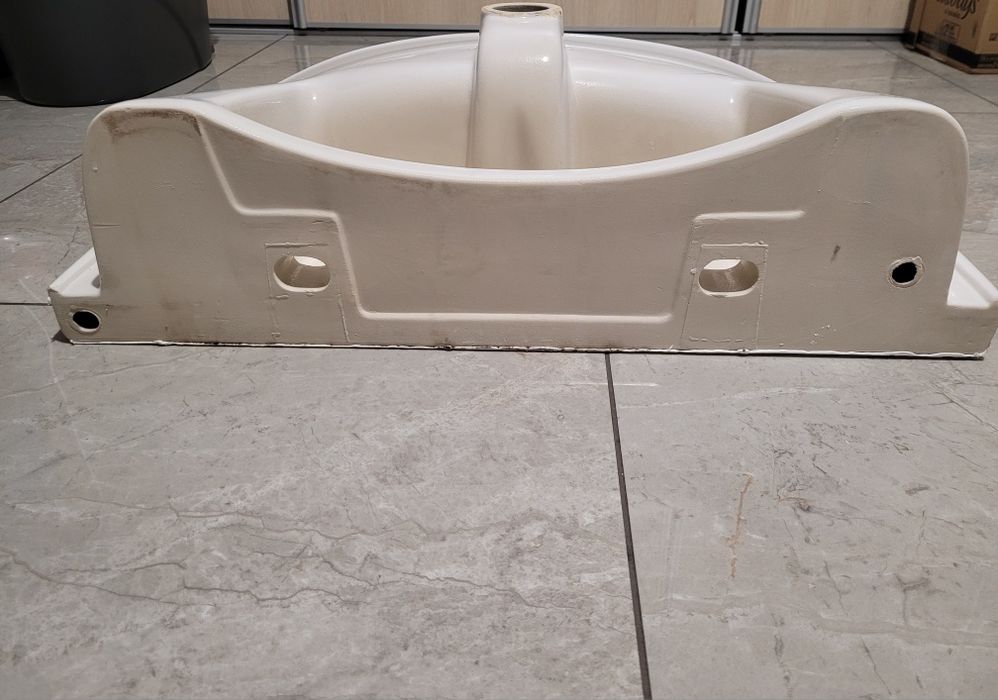 Umywalka ceramiczna łazienkowa pod zabudowę marki KOŁO