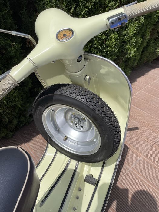 Vespa 50s  de 1972 restaurada