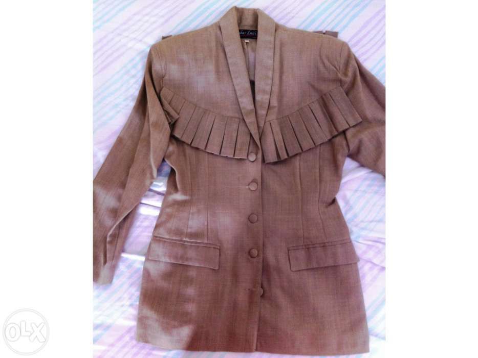Tailleur de linho caqui