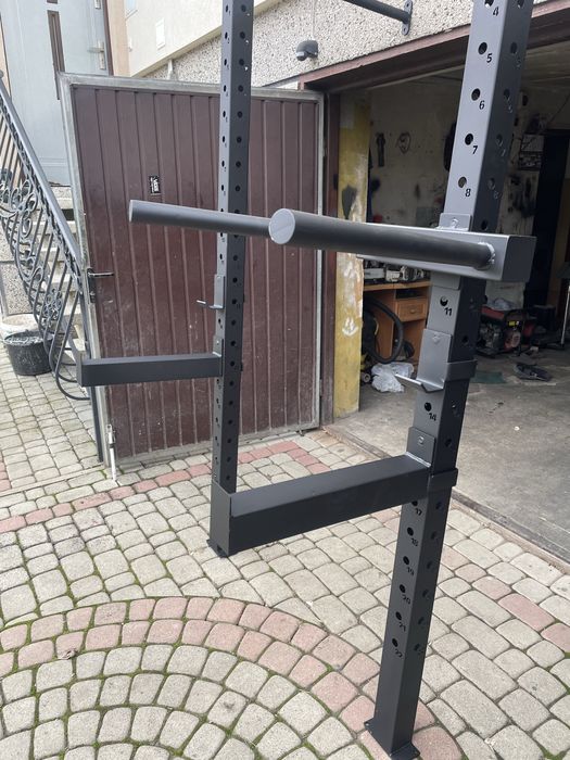 Half Rack Wall Rack 80x80 + Asekuracja + Haki + Stacja Dip + Drążek