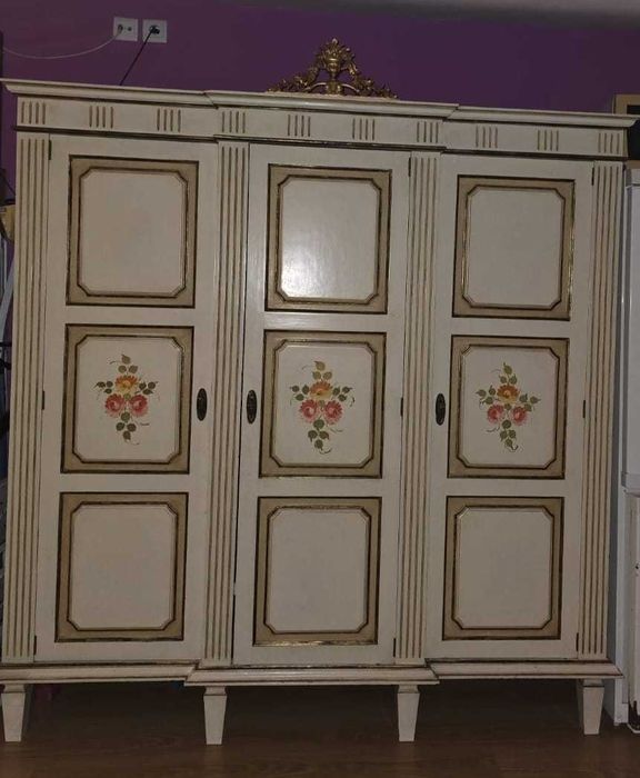 Quarto Completo Luís XVI Madeira Maciça, Pintada e Douradas à Mão