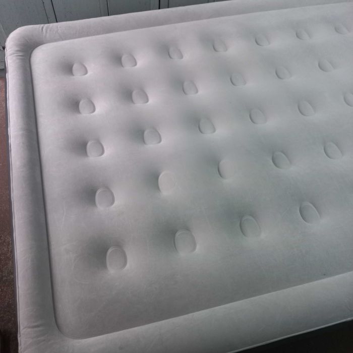 Colchão insuflável elétrico