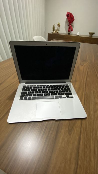 Macbook 13'' MODEL:A1369 Mid 201164283912940161120