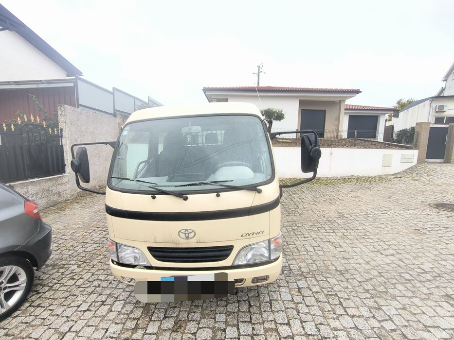 Toyota Dyna Cabine Dupla
