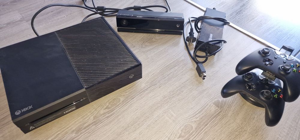 Xbox One + kinect