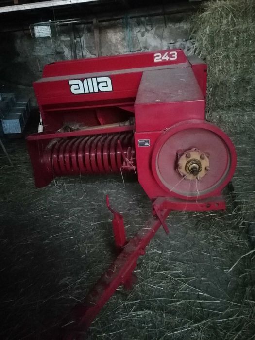 Enfardadeira pequena