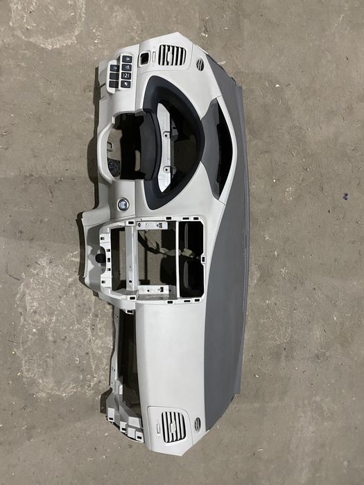 Панель торпеда до Nissan Leaf Ніссан Ліф 11-17