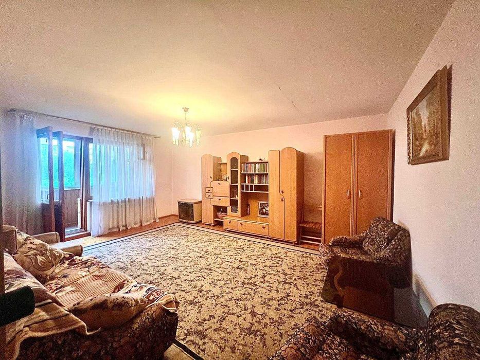 Продам 1 кімнатну квартиру  на Черемушках біля Будинку Меблів