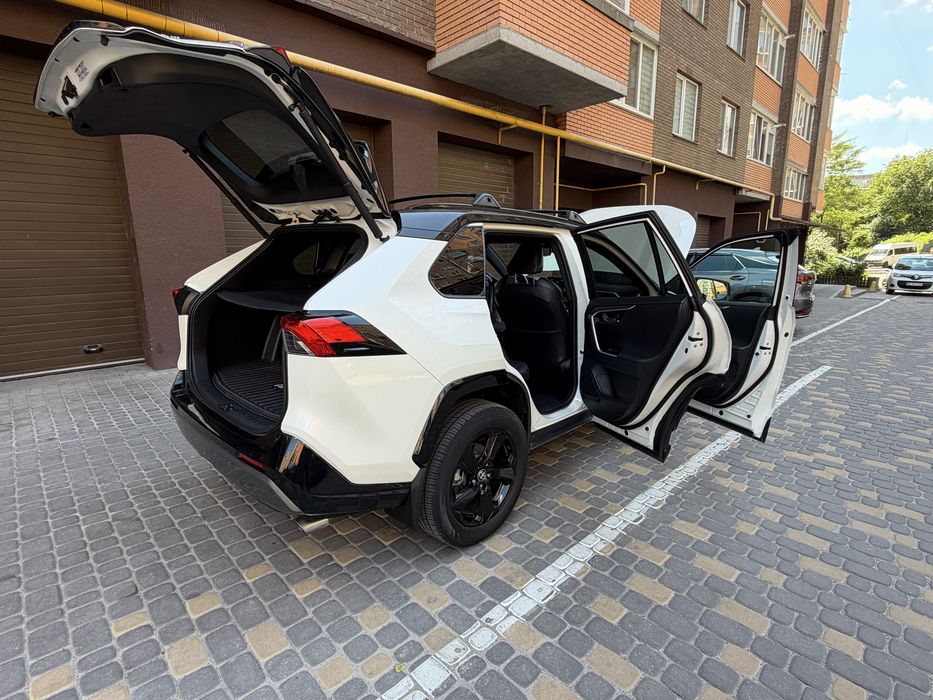 Rav 4 Hybrid XSE