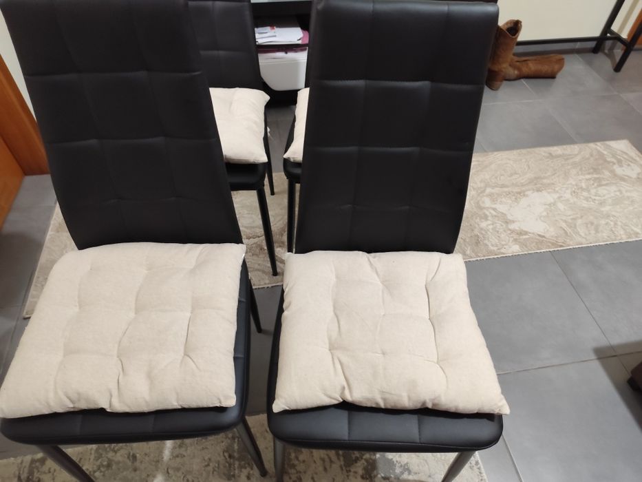 Mesa jantar nova com cadeiras