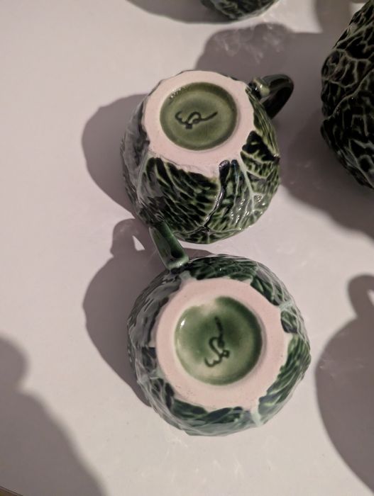vendo várias peças  de couve com assinatura das caldas da rainha