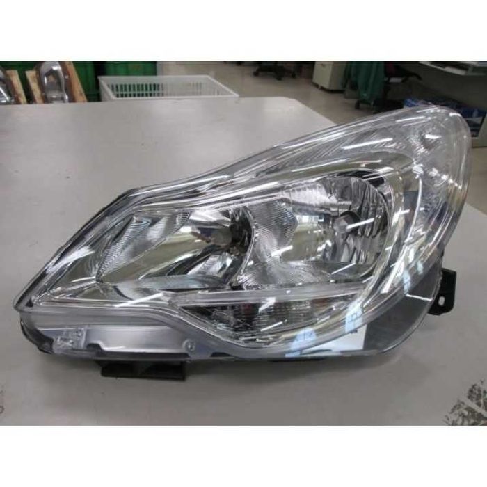 Farol ESQ / DRT OPEL CORSA D 2011->
