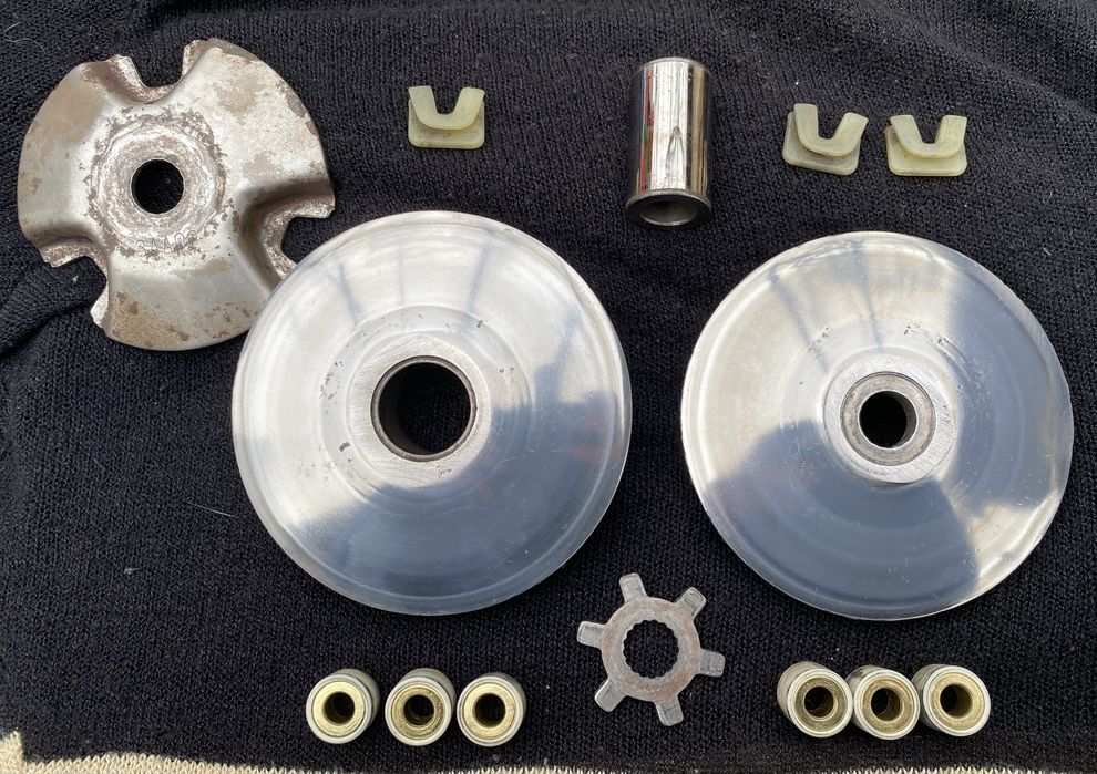 Продам Вариатор передний Yamaha 3KJ JOG + крельчатка,звезда, втулка