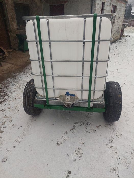 Mauzer na kołach 1000 l beczka