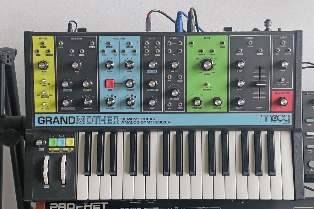 Moog Grandmother