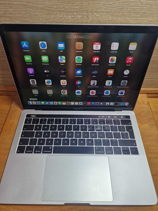 MacBook Pro TOUCH BAR 2018 i7 16gb ram