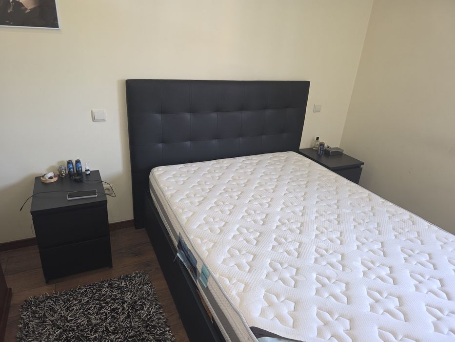 Cama com mesinhas colchão  oferta poltrona