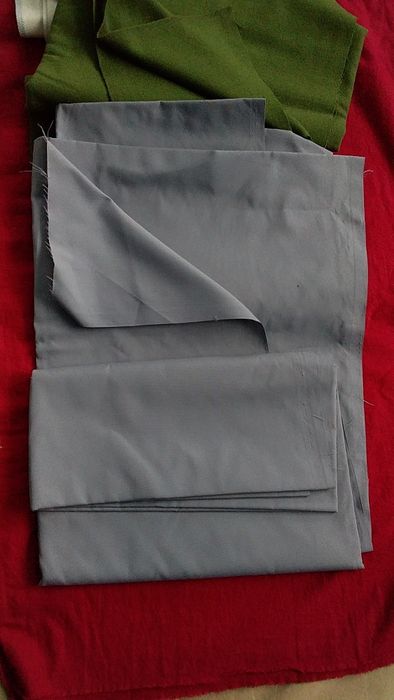 Тканина костюмна-  плащівка.